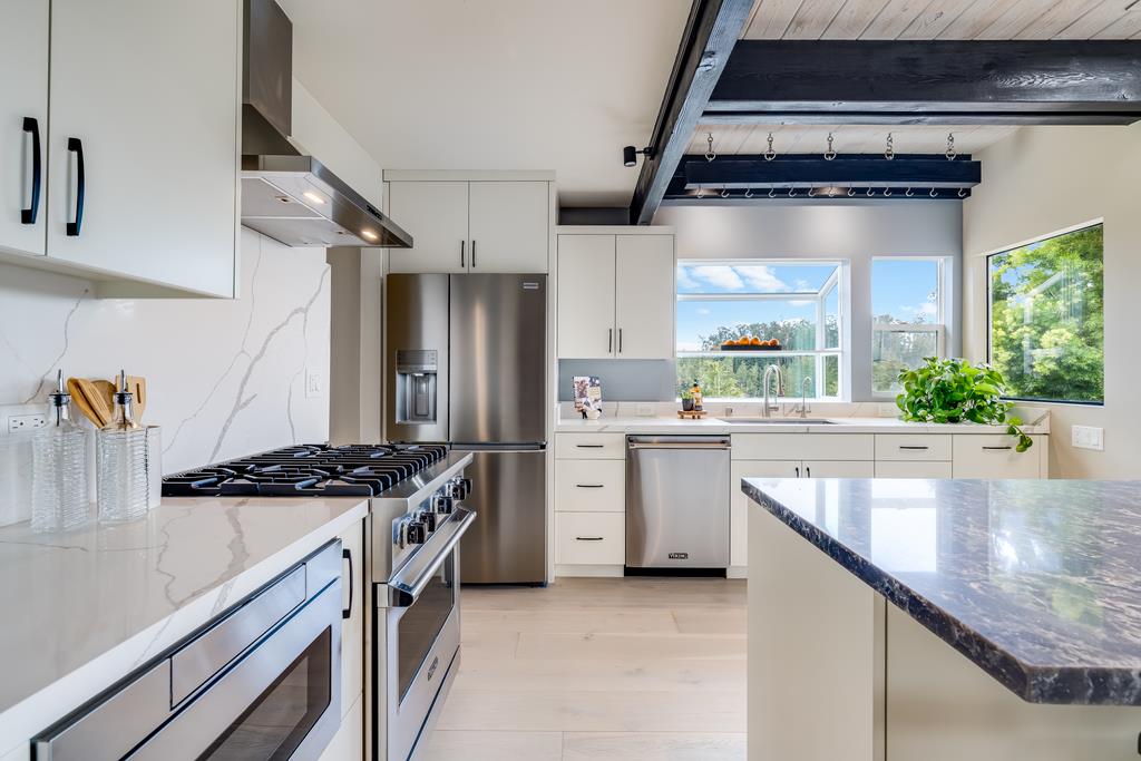 Detail Gallery Image 14 of 73 For 407 Quail Run, Aptos,  CA 95003 - 3 Beds | 2/1 Baths