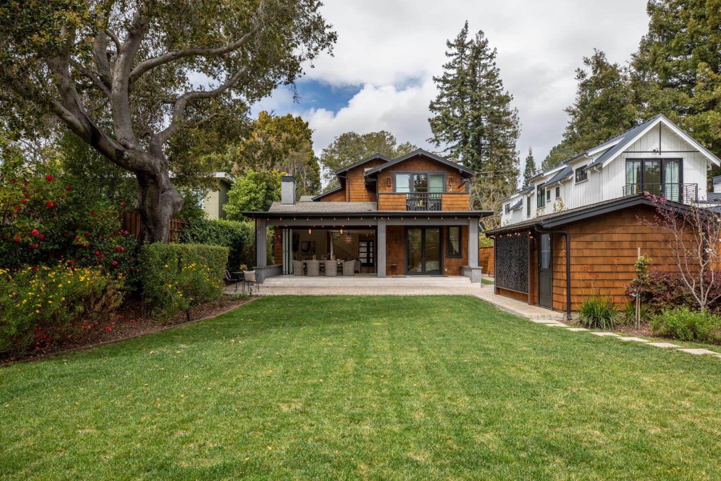 Detail Gallery Image 37 of 43 For 734 Channing Ave, Palo Alto,  CA 94301 - 6 Beds | 5 Baths
