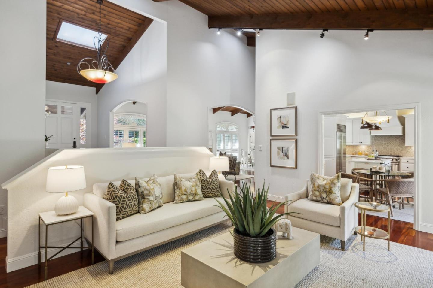 Detail Gallery Image 17 of 58 For 3003 Canyon Rd, Burlingame,  CA 94010 - 3 Beds | 2/1 Baths