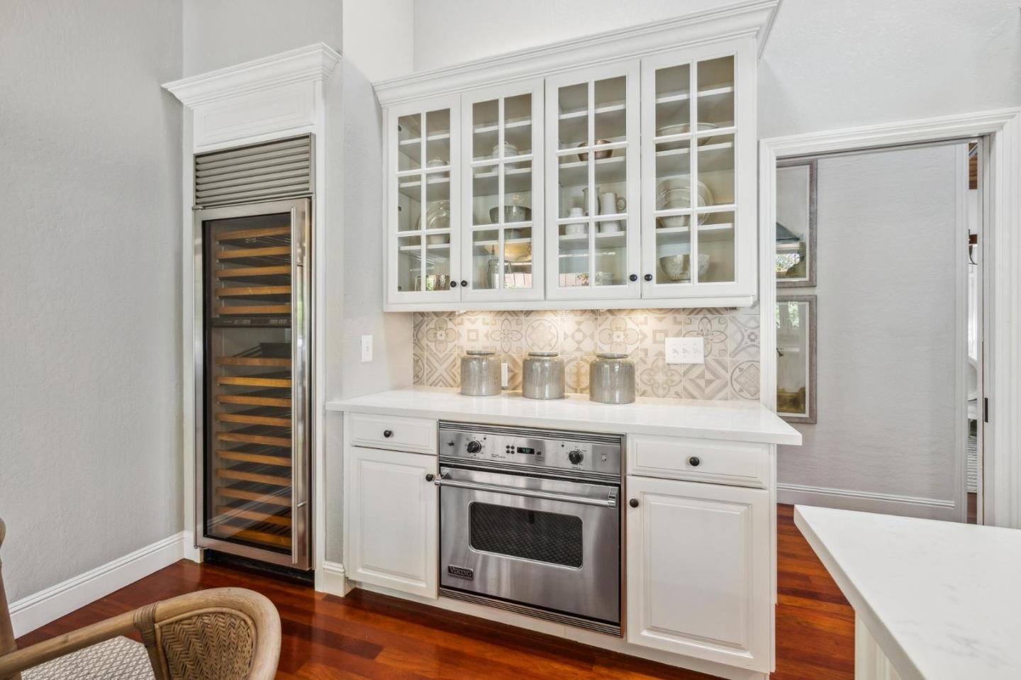 Detail Gallery Image 21 of 58 For 3003 Canyon Rd, Burlingame,  CA 94010 - 3 Beds | 2/1 Baths