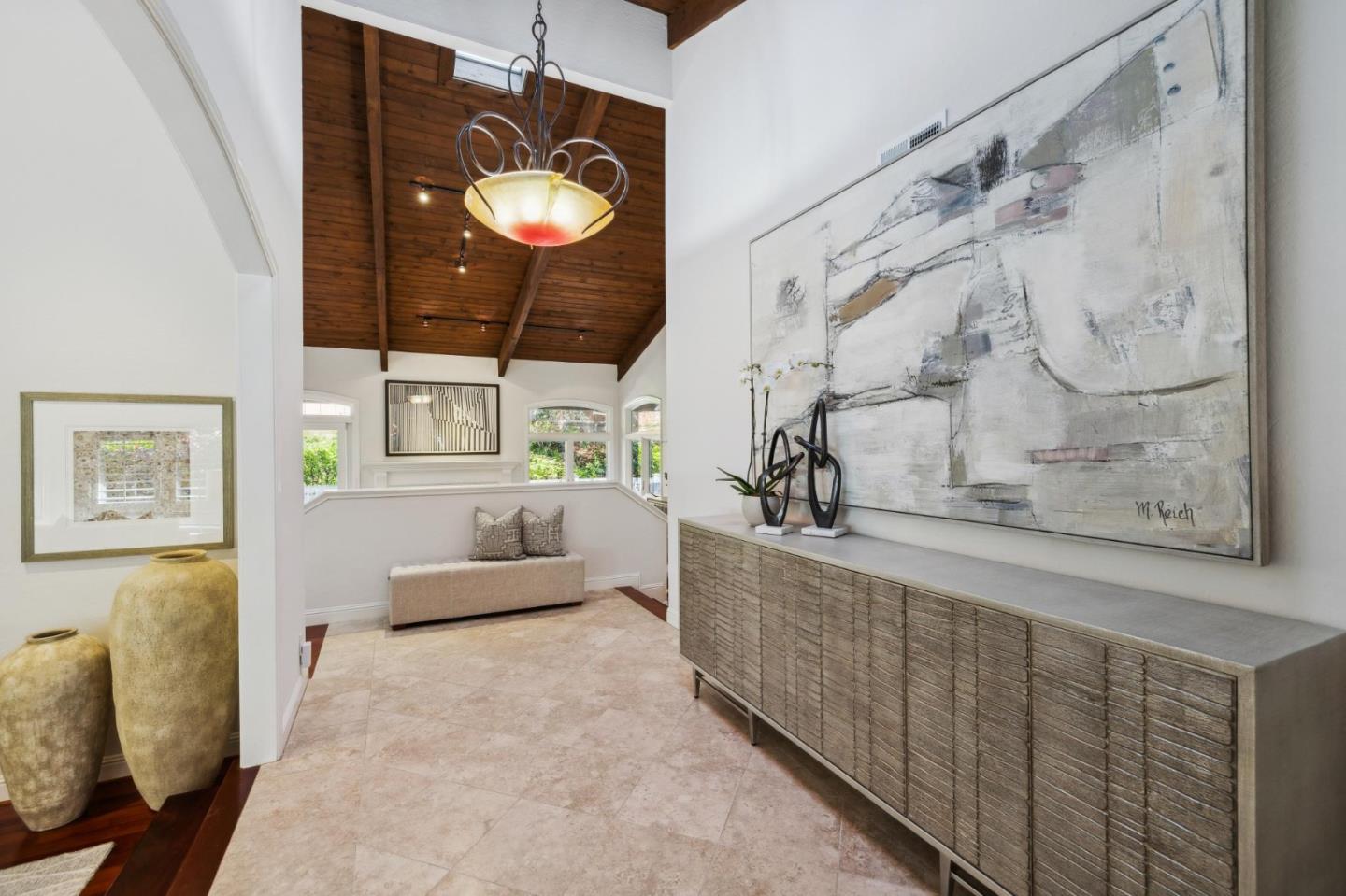 Detail Gallery Image 4 of 58 For 3003 Canyon Rd, Burlingame,  CA 94010 - 3 Beds | 2/1 Baths