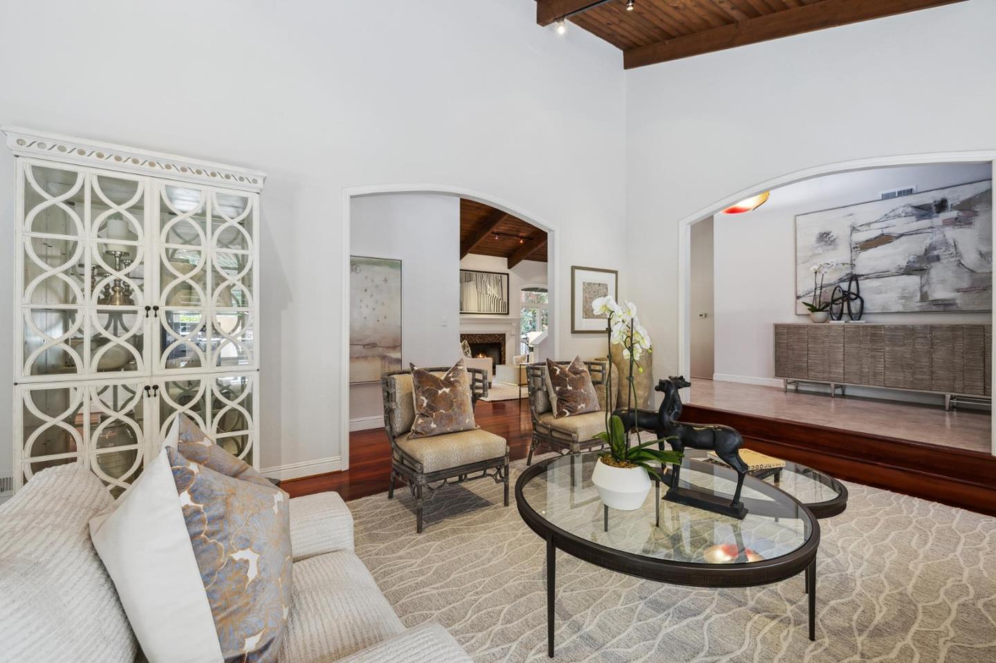 Detail Gallery Image 9 of 58 For 3003 Canyon Rd, Burlingame,  CA 94010 - 3 Beds | 2/1 Baths