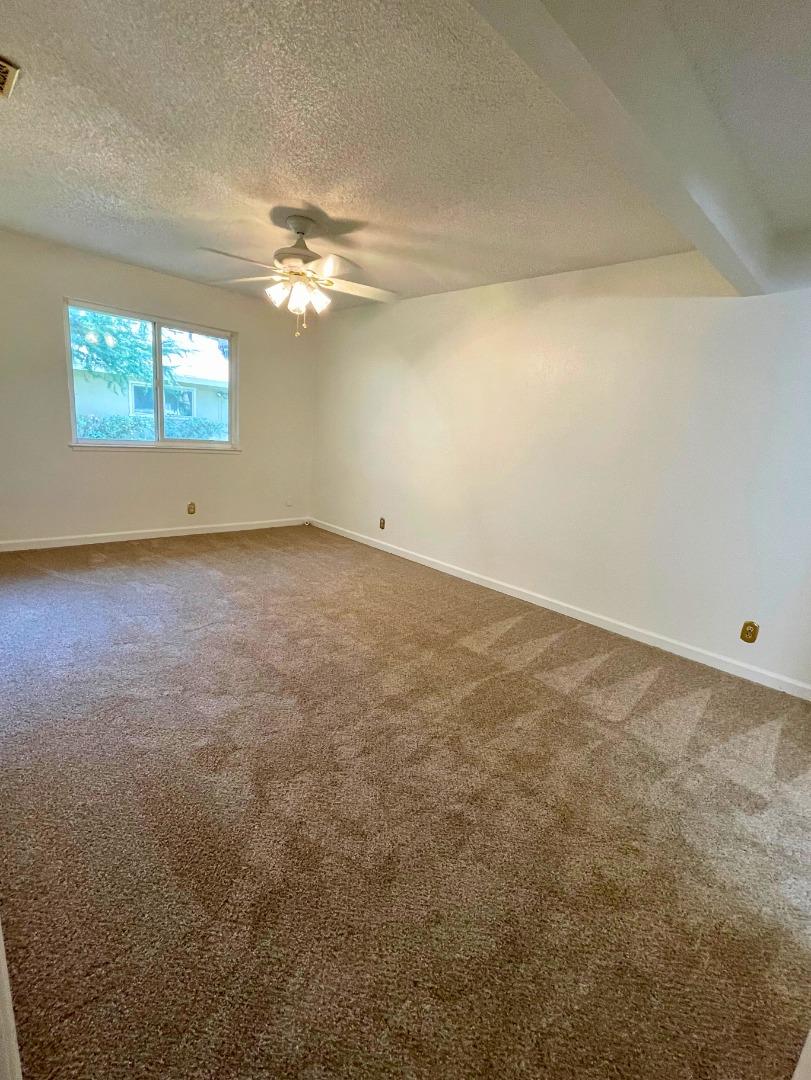 Detail Gallery Image 12 of 21 For 7959 La Riviera Dr, Sacramento,  CA 95826 - 3 Beds | 2/1 Baths