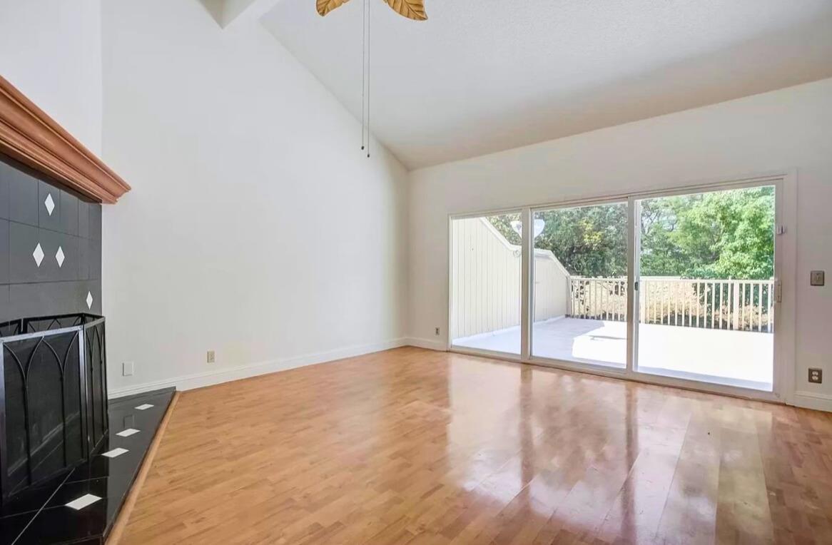 Detail Gallery Image 3 of 21 For 7959 La Riviera Dr, Sacramento,  CA 95826 - 3 Beds | 2/1 Baths