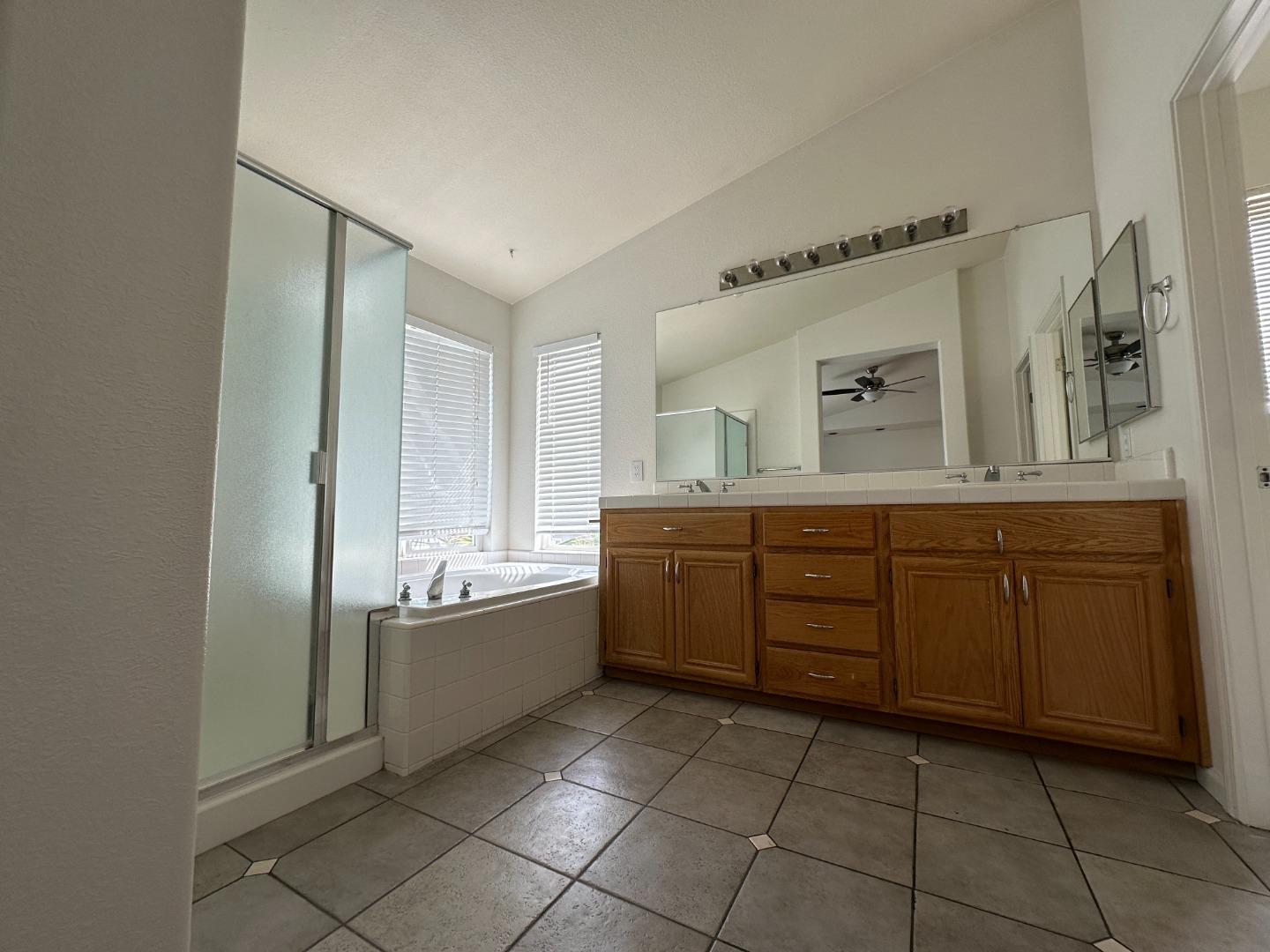 Detail Gallery Image 16 of 23 For 160 Malaga Way, Brentwood,  CA 94513 - 3 Beds | 3 Baths