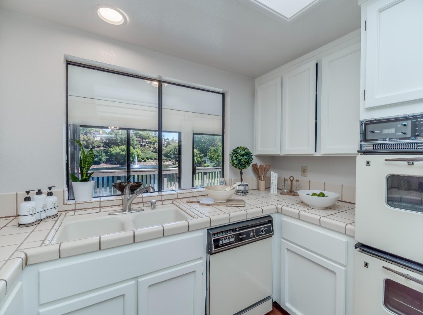 7314 Via Laguna, San Jose, CA 95135 photo 18