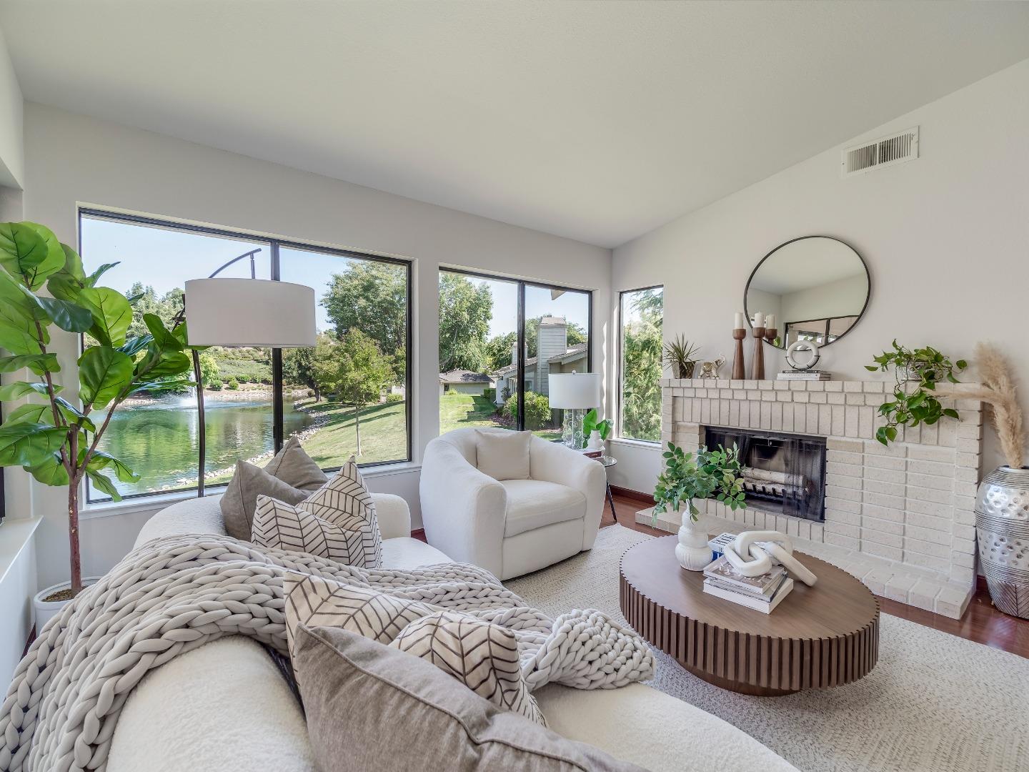 7314 Via Laguna, San Jose, CA 95135 photo 5