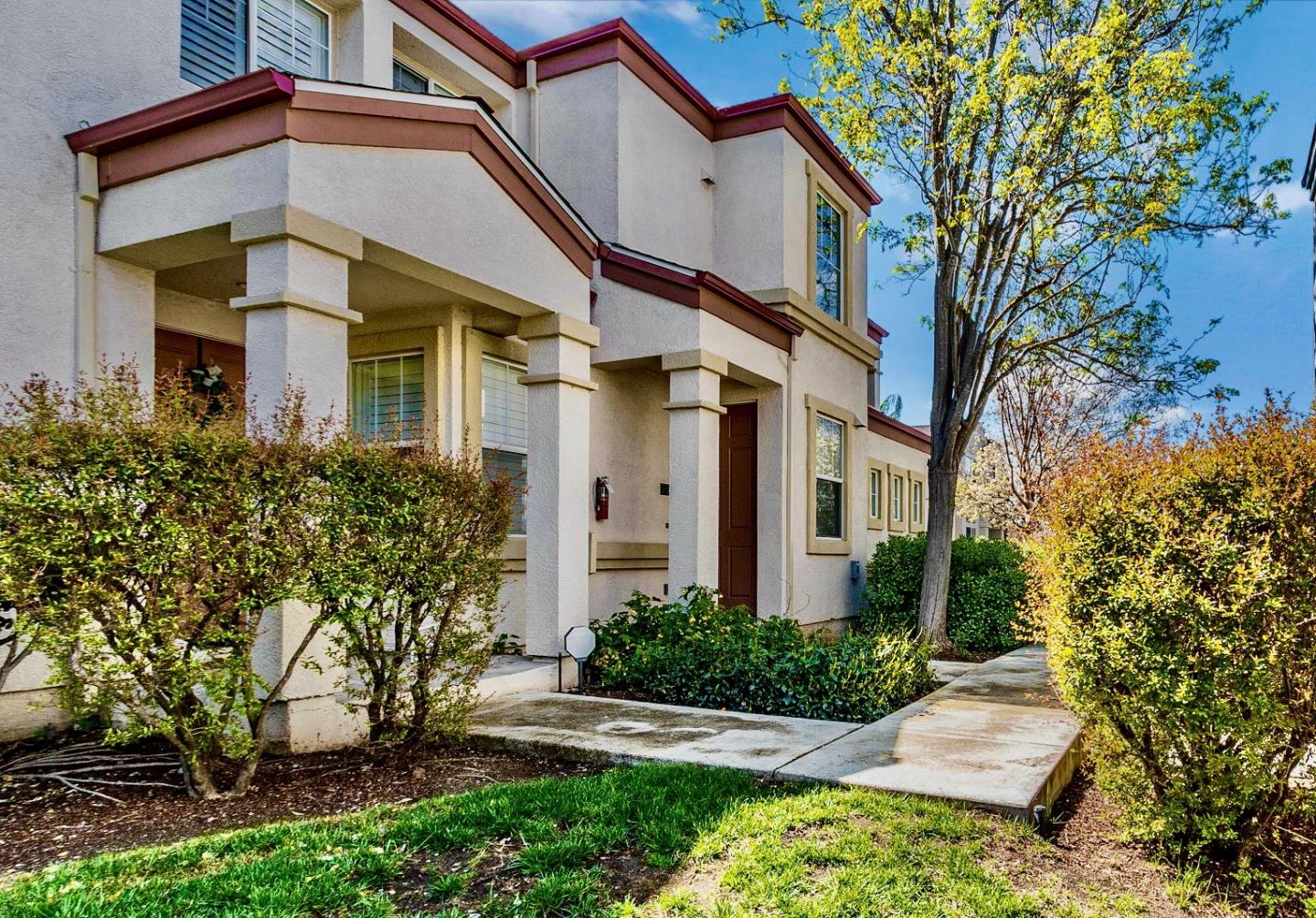 Detail Gallery Image 2 of 40 For 891 Brea Ln, San Jose,  CA 95138 - 2 Beds | 2 Baths