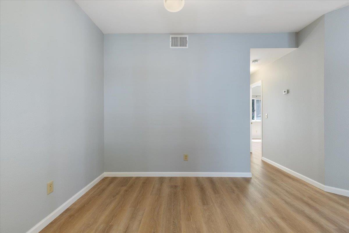 Detail Gallery Image 10 of 19 For 1604 Thornleaf Way, San Jose,  CA 95131 - 2 Beds | 2 Baths