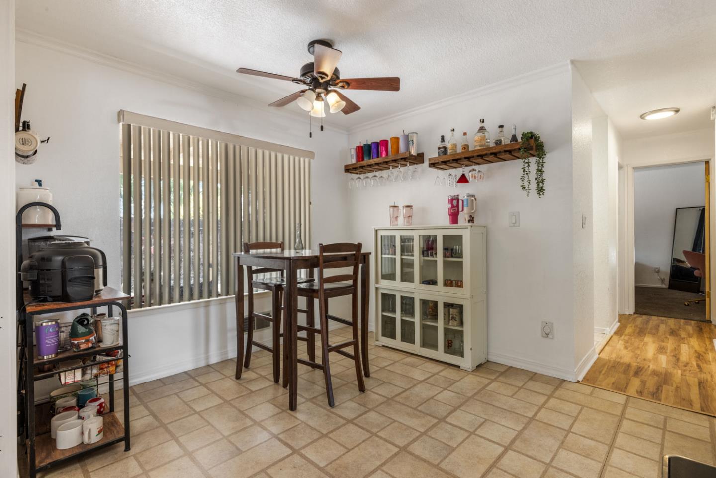 Detail Gallery Image 17 of 43 For 306 Elise Ct, Modesto,  CA 95350 - 4 Beds | 3 Baths