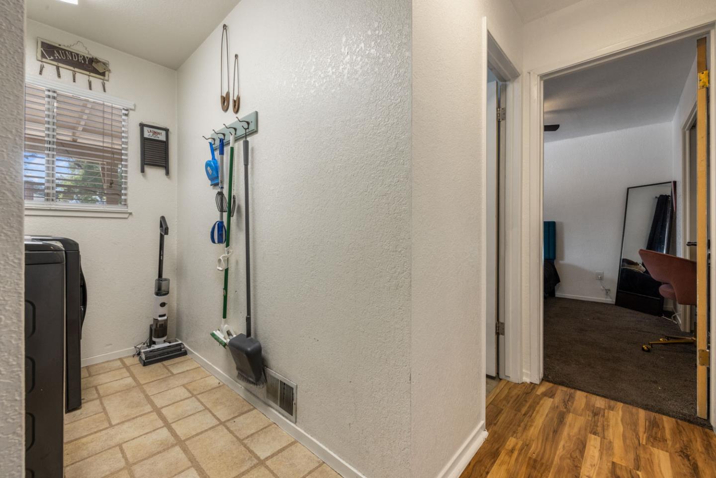 Detail Gallery Image 20 of 43 For 306 Elise Ct, Modesto,  CA 95350 - 4 Beds | 3 Baths