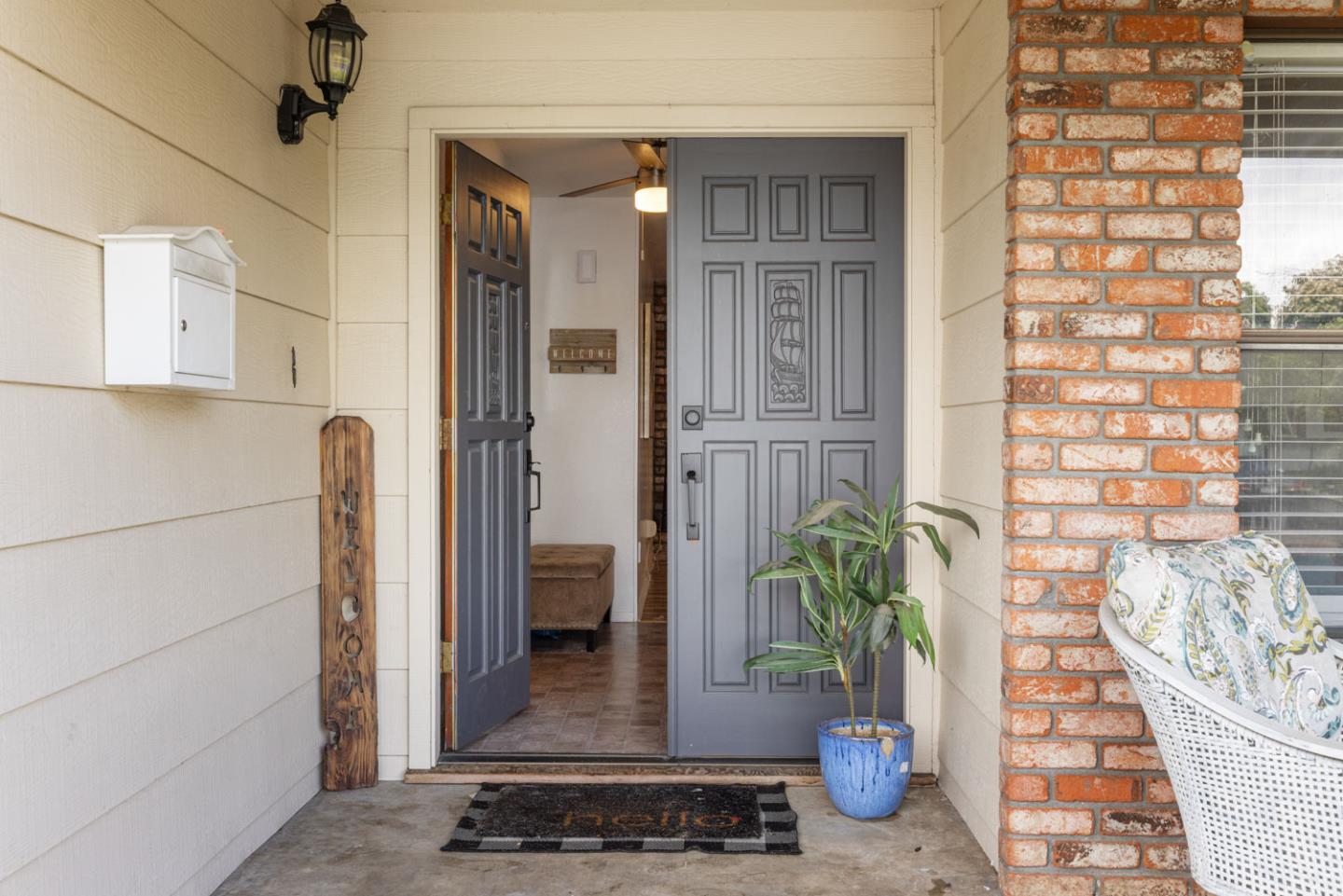 Detail Gallery Image 3 of 43 For 306 Elise Ct, Modesto,  CA 95350 - 4 Beds | 3 Baths