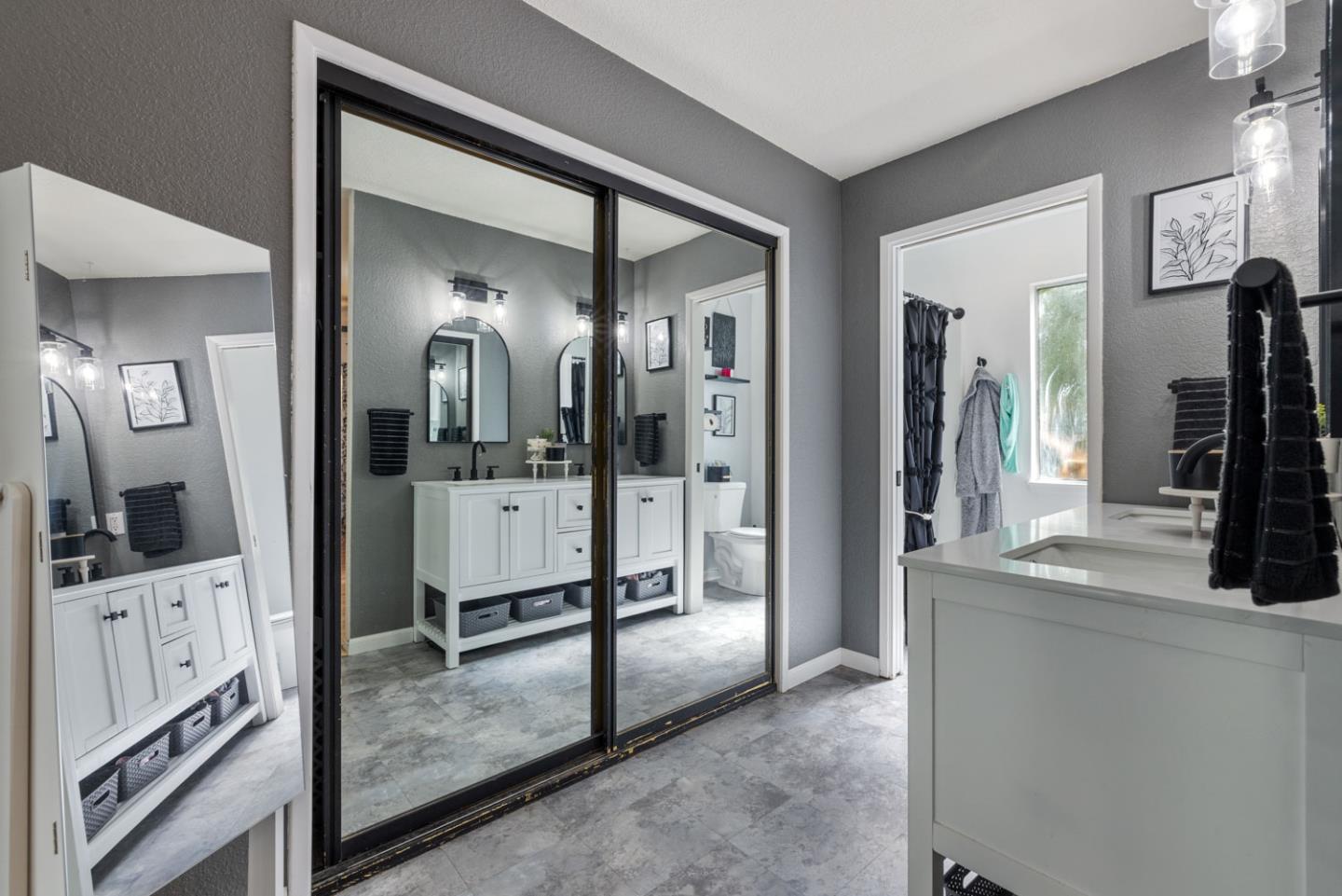 Detail Gallery Image 41 of 43 For 306 Elise Ct, Modesto,  CA 95350 - 4 Beds | 3 Baths