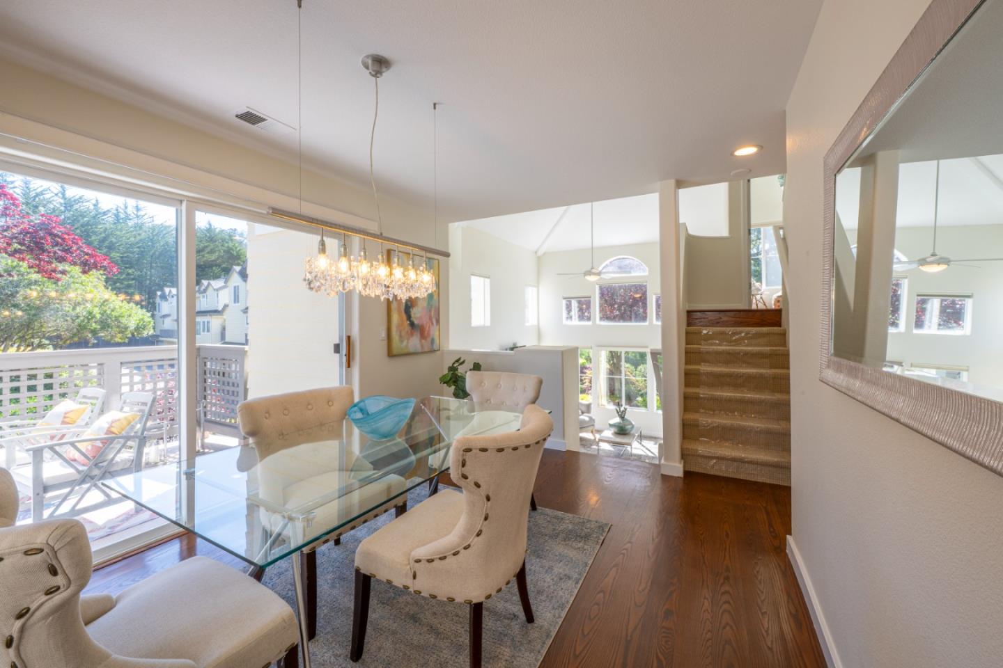Detail Gallery Image 11 of 30 For 23 Erin Ln, Half Moon Bay,  CA 94019 - 3 Beds | 3 Baths