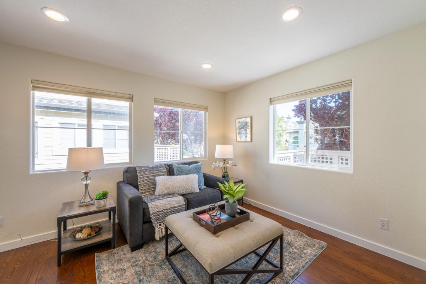 Detail Gallery Image 12 of 30 For 23 Erin Ln, Half Moon Bay,  CA 94019 - 3 Beds | 3 Baths