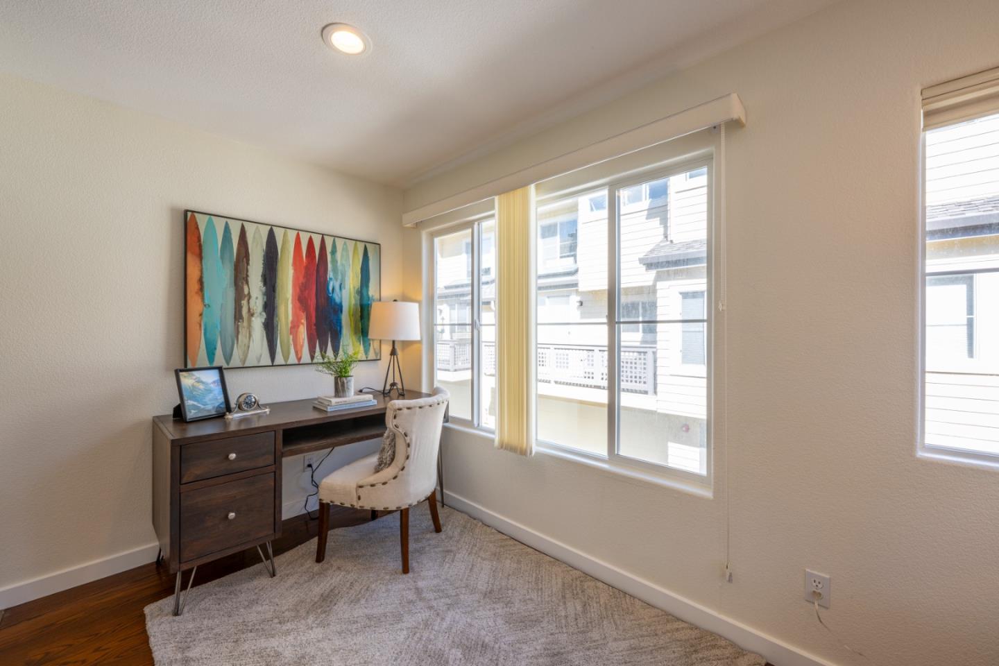 Detail Gallery Image 14 of 30 For 23 Erin Ln, Half Moon Bay,  CA 94019 - 3 Beds | 3 Baths