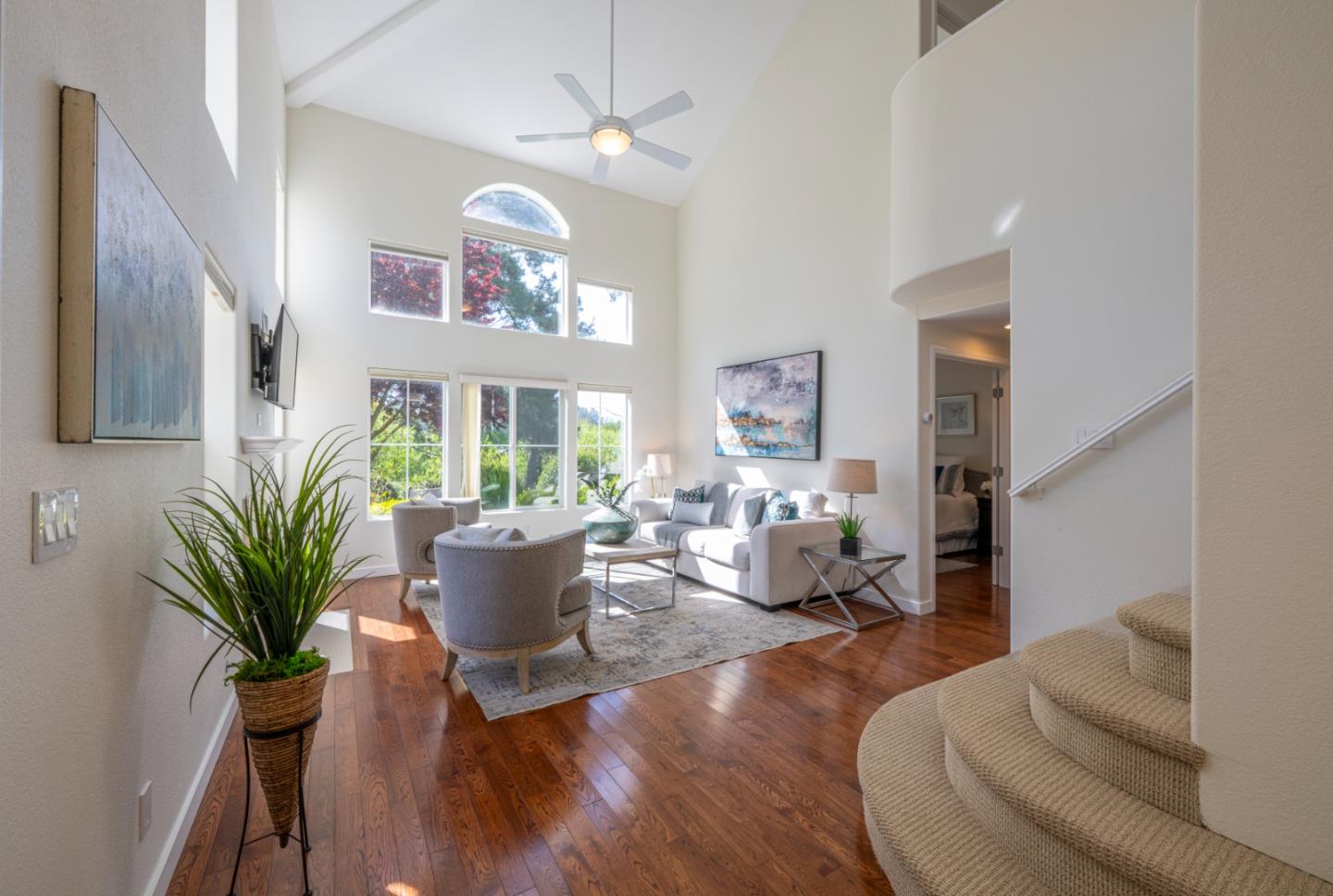 Detail Gallery Image 4 of 30 For 23 Erin Ln, Half Moon Bay,  CA 94019 - 3 Beds | 3 Baths
