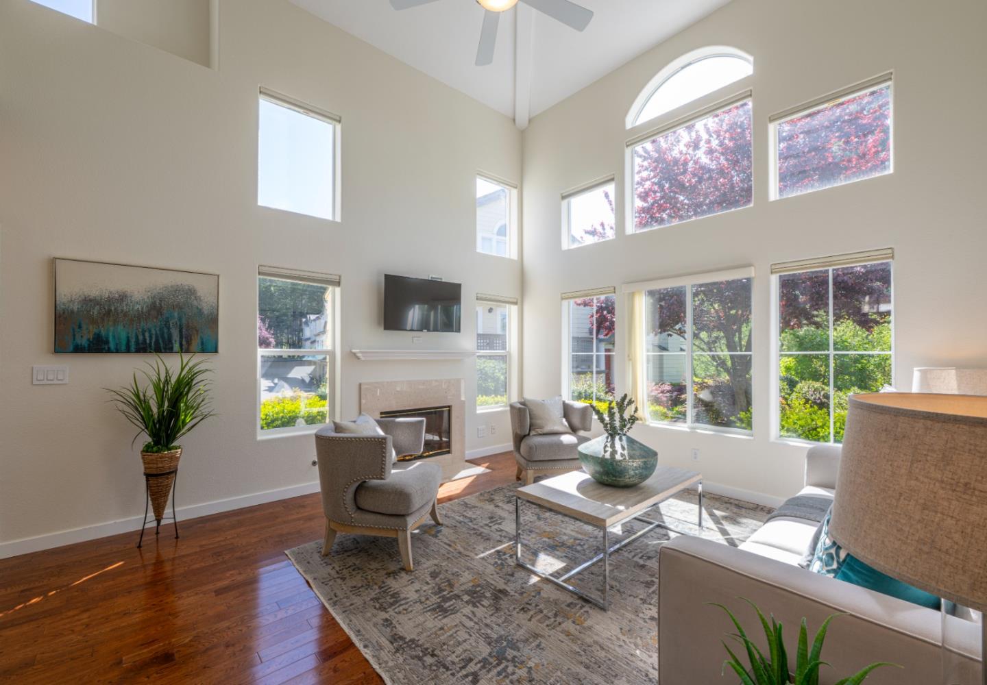 Detail Gallery Image 5 of 30 For 23 Erin Ln, Half Moon Bay,  CA 94019 - 3 Beds | 3 Baths