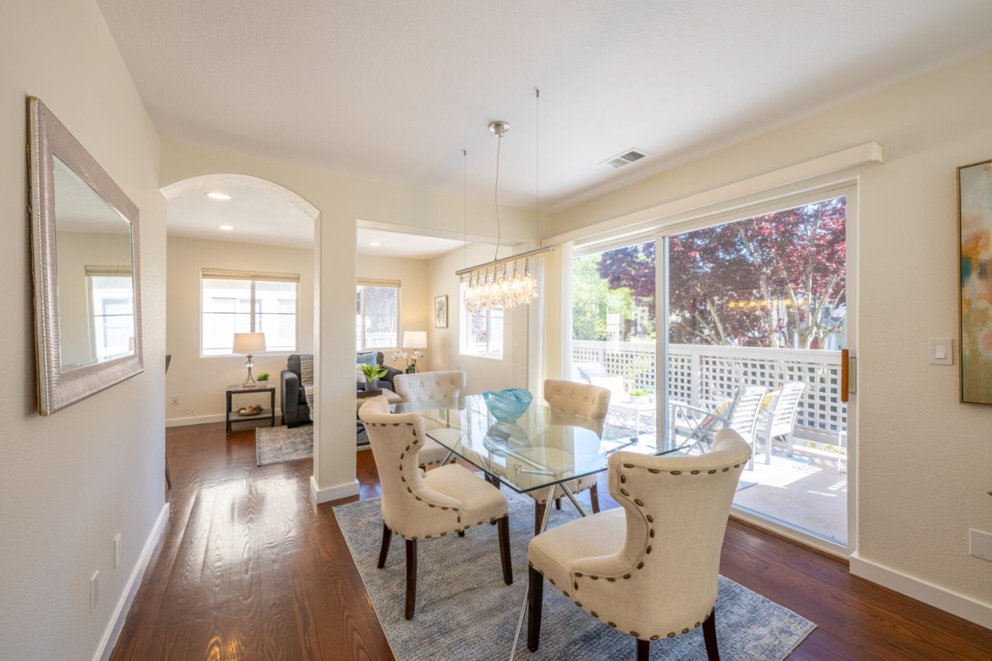 Detail Gallery Image 9 of 30 For 23 Erin Ln, Half Moon Bay,  CA 94019 - 3 Beds | 3 Baths