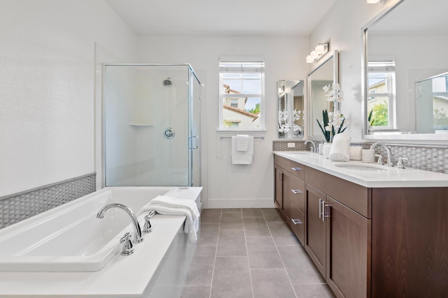 Detail Gallery Image 17 of 50 For 109 Avellino Way, Mountain View,  CA 94043 - 4 Beds | 3/1 Baths