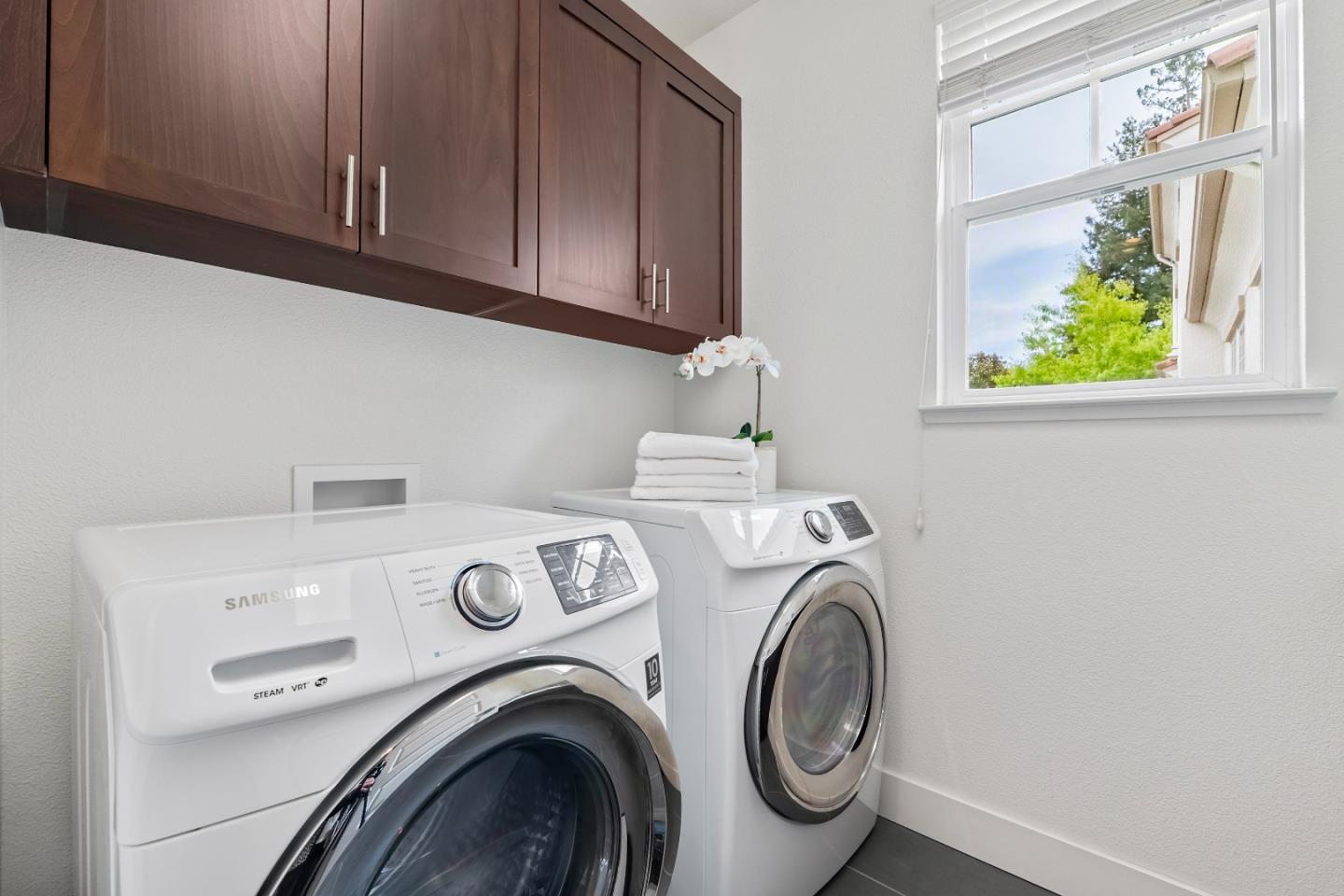 Detail Gallery Image 31 of 50 For 109 Avellino Way, Mountain View,  CA 94043 - 4 Beds | 3/1 Baths