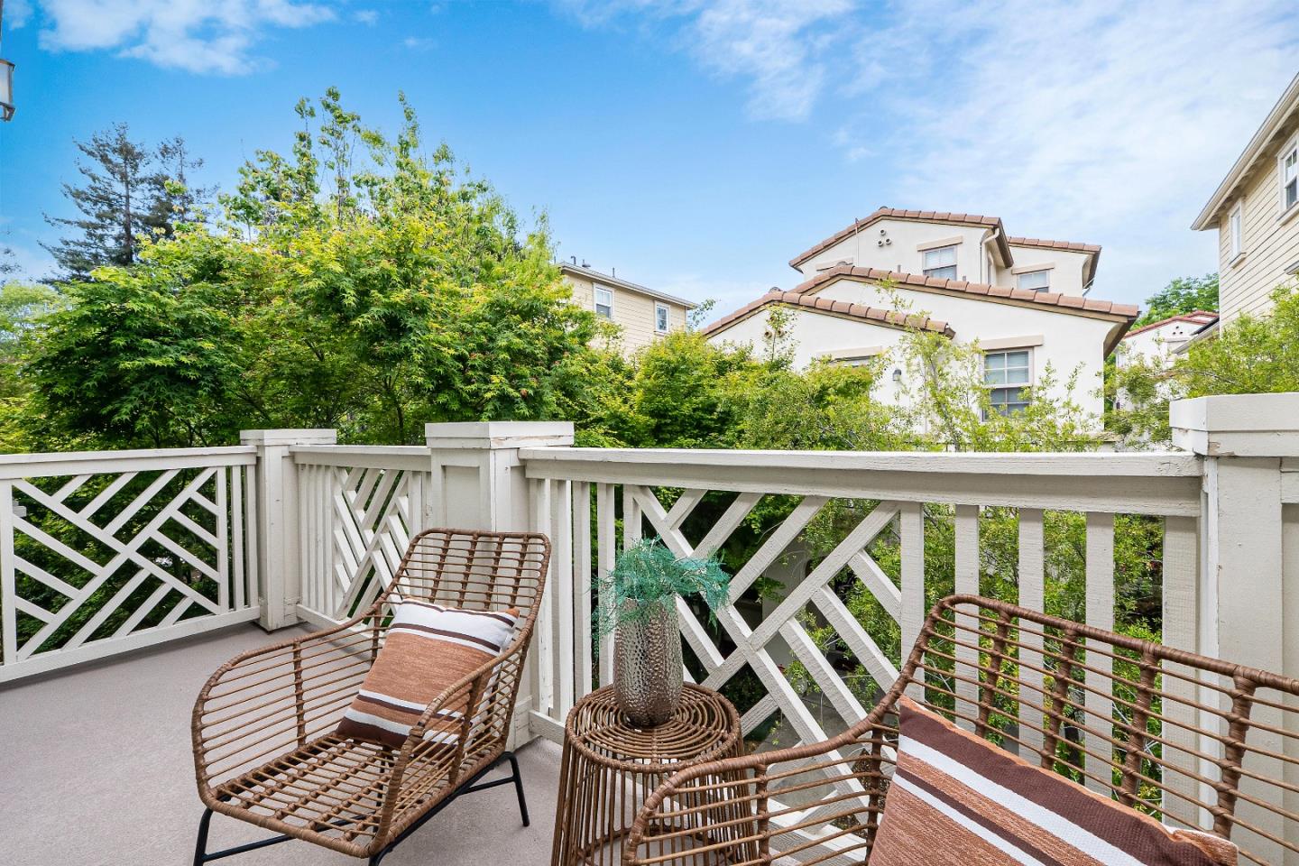 Detail Gallery Image 33 of 50 For 109 Avellino Way, Mountain View,  CA 94043 - 4 Beds | 3/1 Baths
