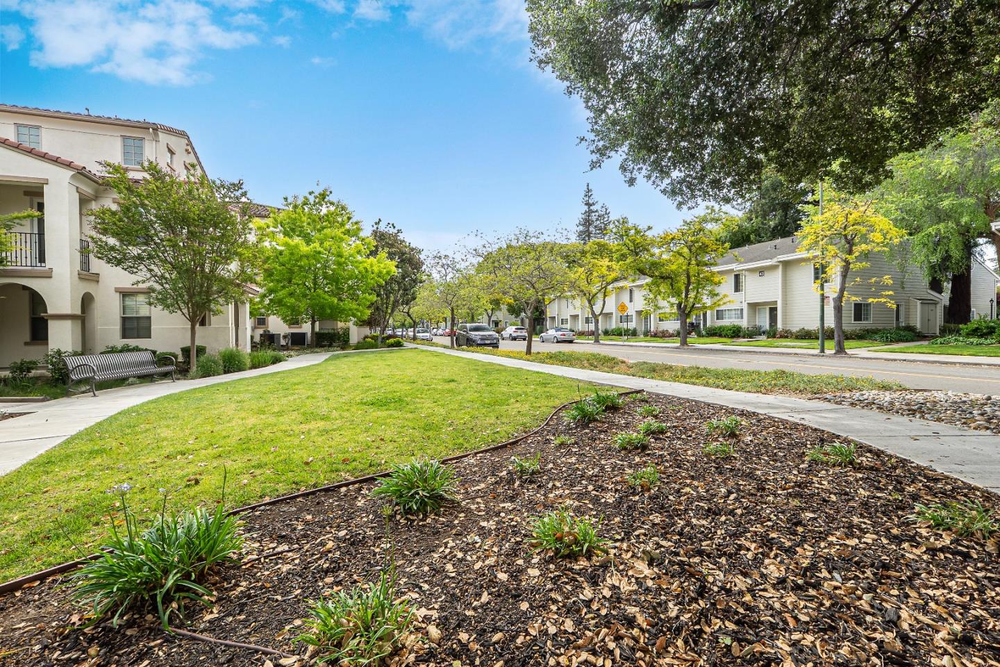 Detail Gallery Image 44 of 50 For 109 Avellino Way, Mountain View,  CA 94043 - 4 Beds | 3/1 Baths