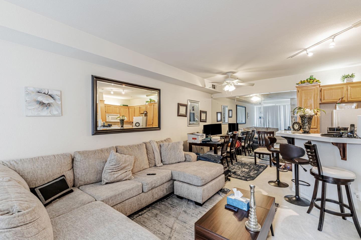 Detail Gallery Image 4 of 24 For 1018 Niguel Ln, San Jose,  CA 95138 - 1 Beds | 1/1 Baths