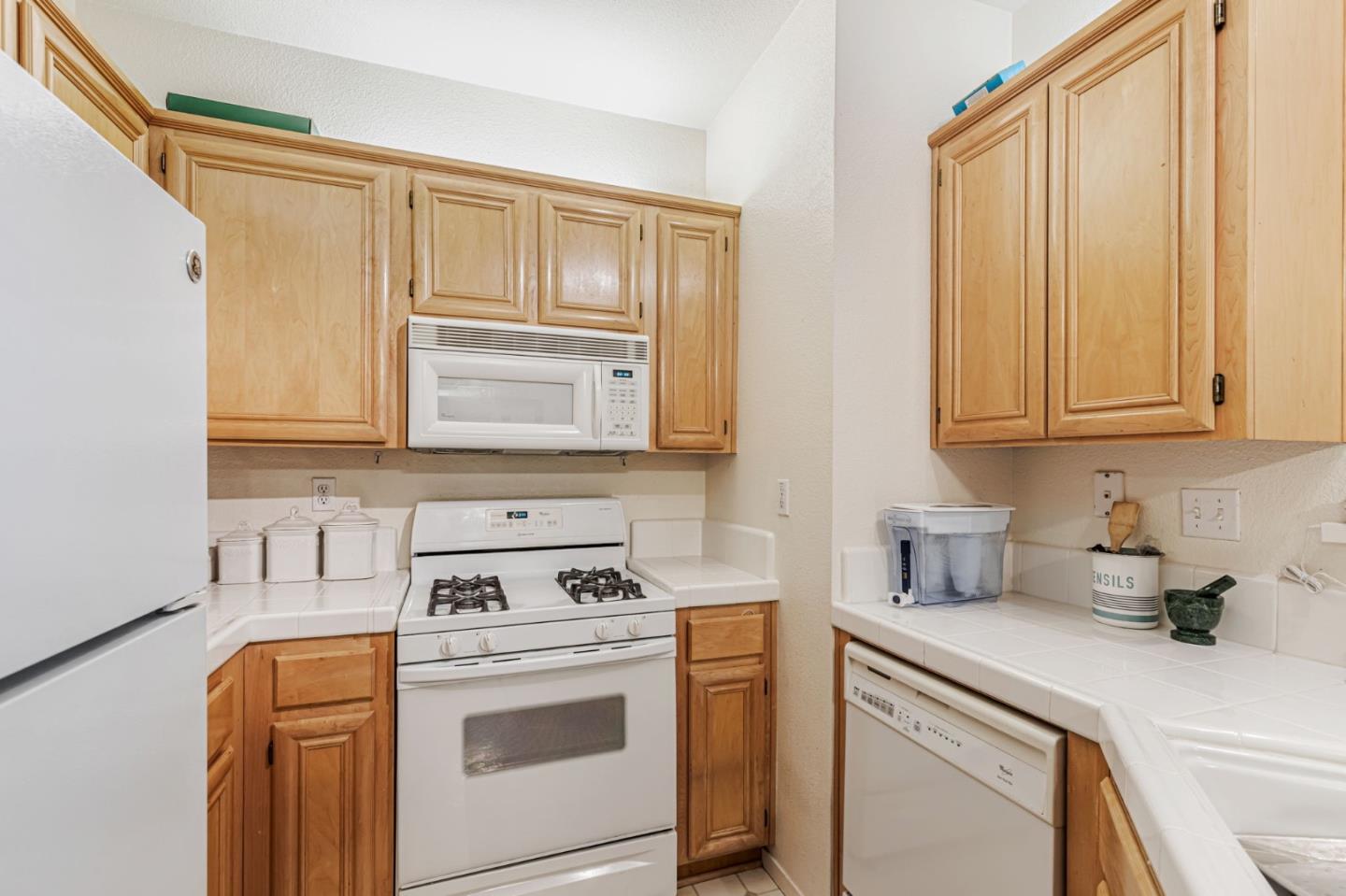 Detail Gallery Image 9 of 24 For 1018 Niguel Ln, San Jose,  CA 95138 - 1 Beds | 1/1 Baths