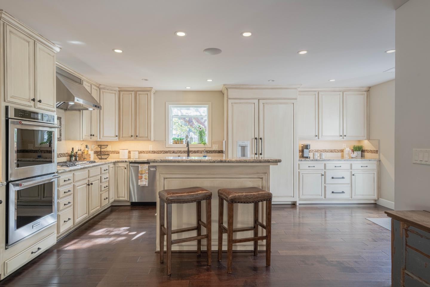 Detail Gallery Image 13 of 50 For 204 San Benancio Rd, Salinas,  CA 93908 - 4 Beds | 4 Baths