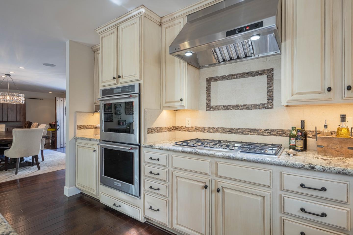 Detail Gallery Image 15 of 50 For 204 San Benancio Rd, Salinas,  CA 93908 - 4 Beds | 4 Baths