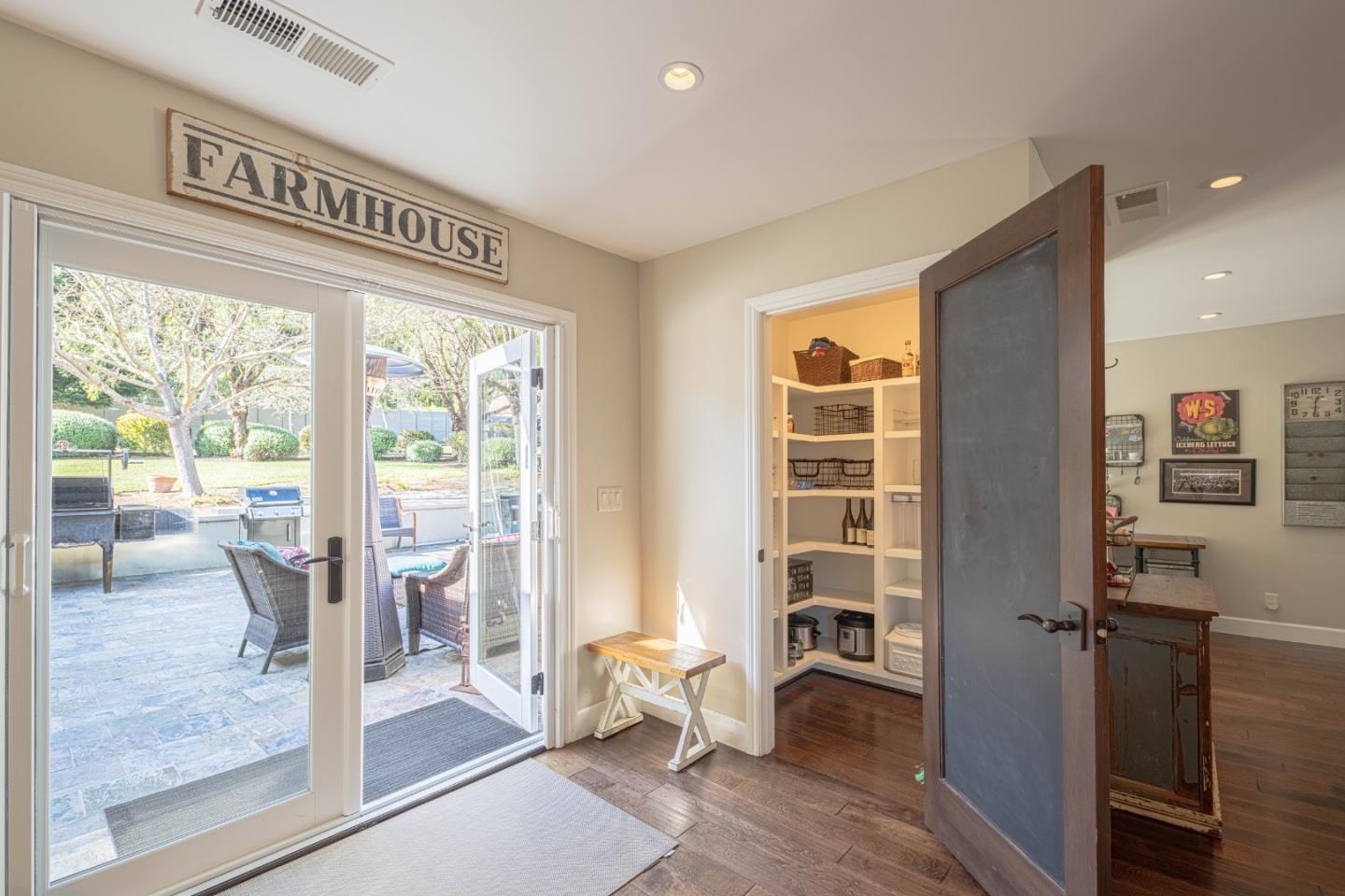 Detail Gallery Image 18 of 50 For 204 San Benancio Rd, Salinas,  CA 93908 - 4 Beds | 4 Baths