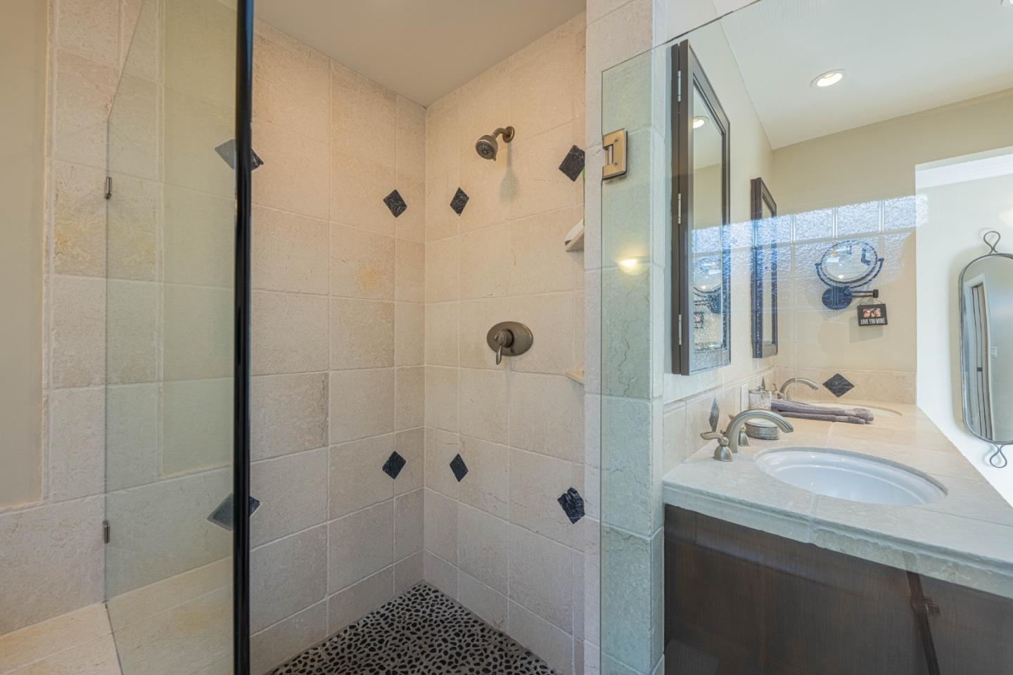 Detail Gallery Image 26 of 50 For 204 San Benancio Rd, Salinas,  CA 93908 - 4 Beds | 4 Baths