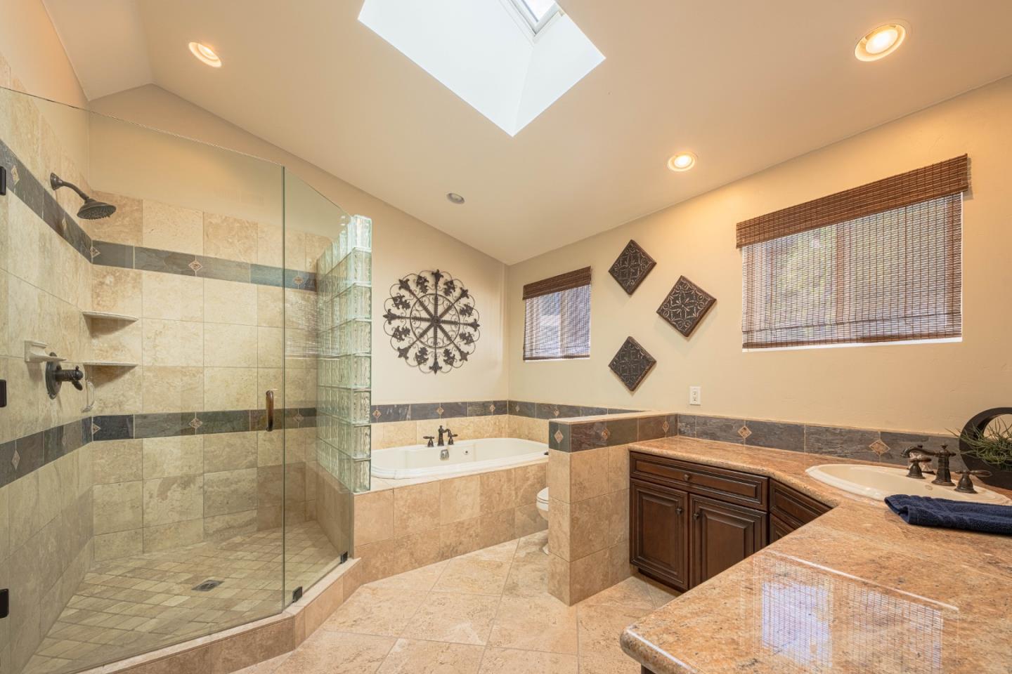 Detail Gallery Image 34 of 50 For 204 San Benancio Rd, Salinas,  CA 93908 - 4 Beds | 4 Baths