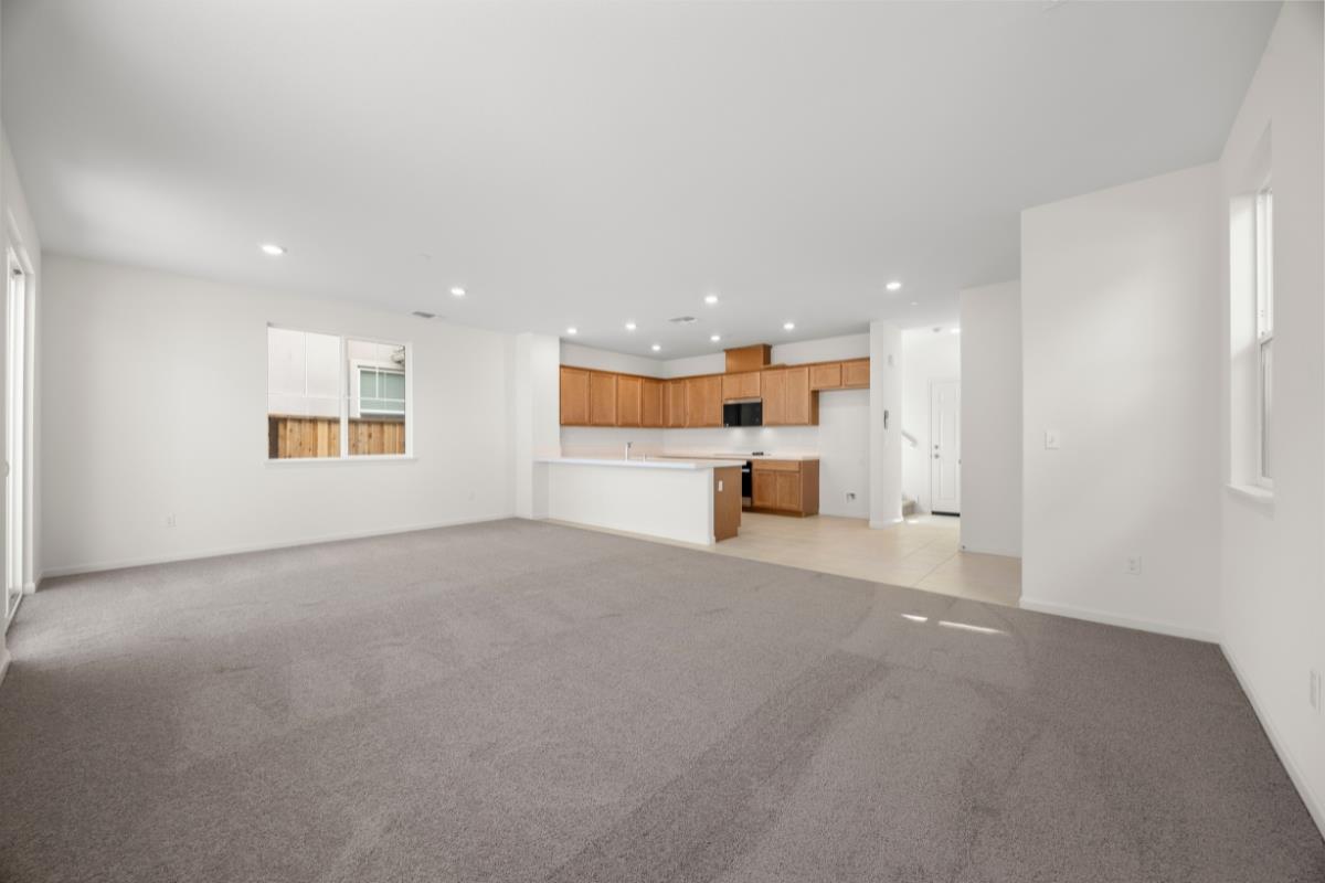 Detail Gallery Image 27 of 33 For 2110 Gladiola Dr, Hollister,  CA 95023 - 3 Beds | 2/1 Baths