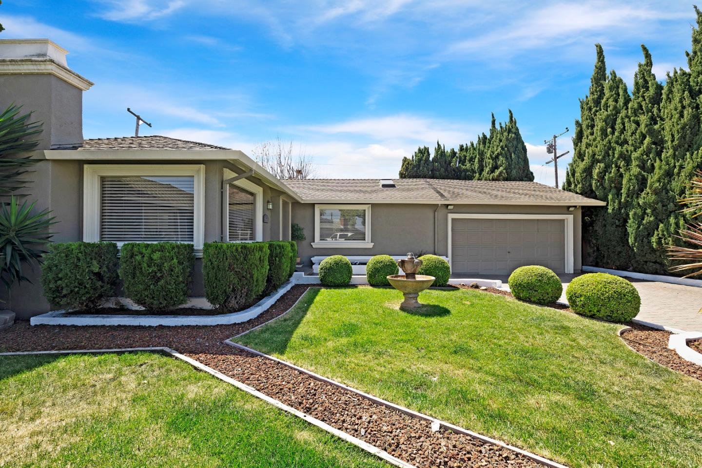 Detail Gallery Image 3 of 39 For 740 Santa Christina Ct, Sunnyvale,  CA 94085 - 4 Beds | 2 Baths