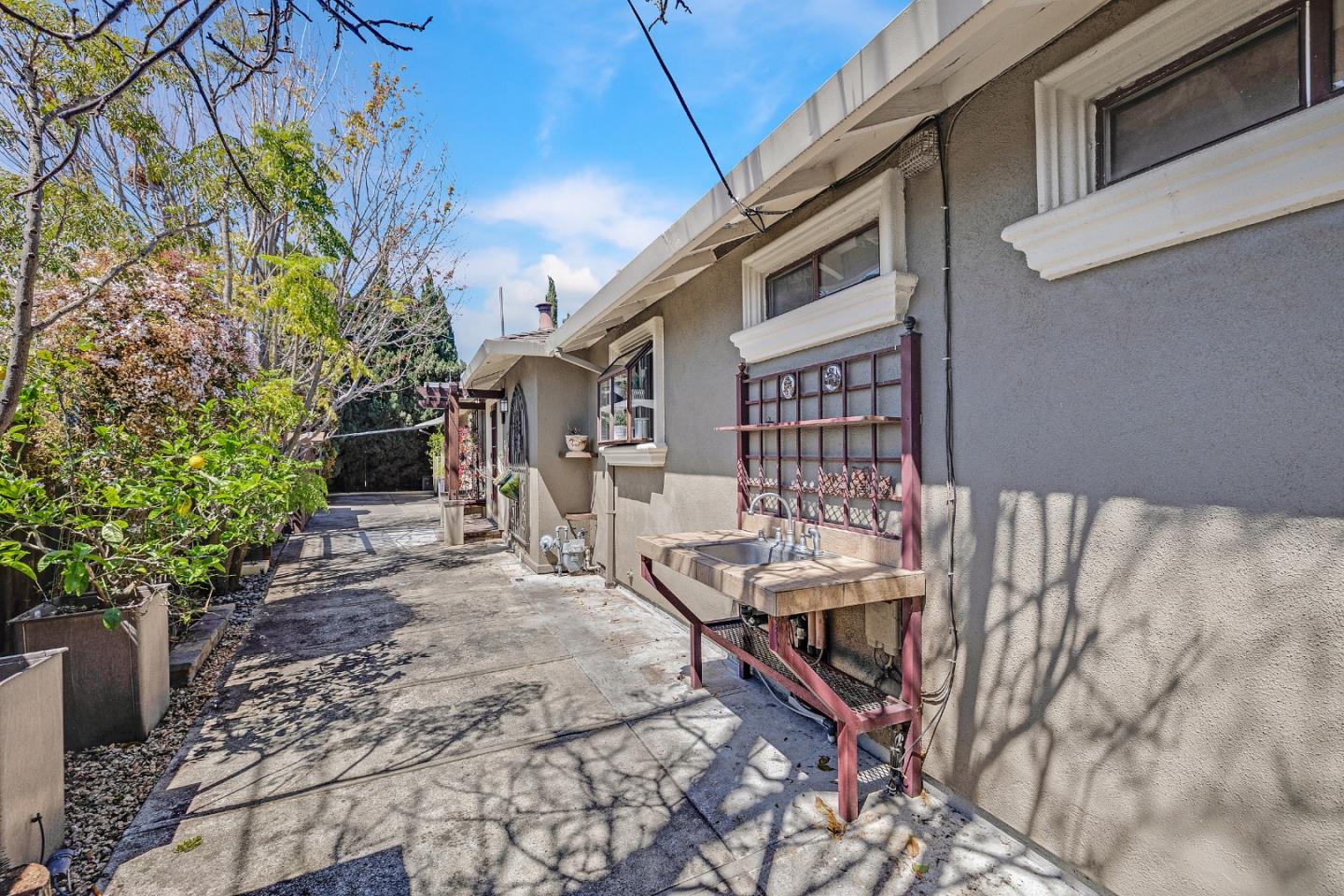 Detail Gallery Image 33 of 39 For 740 Santa Christina Ct, Sunnyvale,  CA 94085 - 4 Beds | 2 Baths