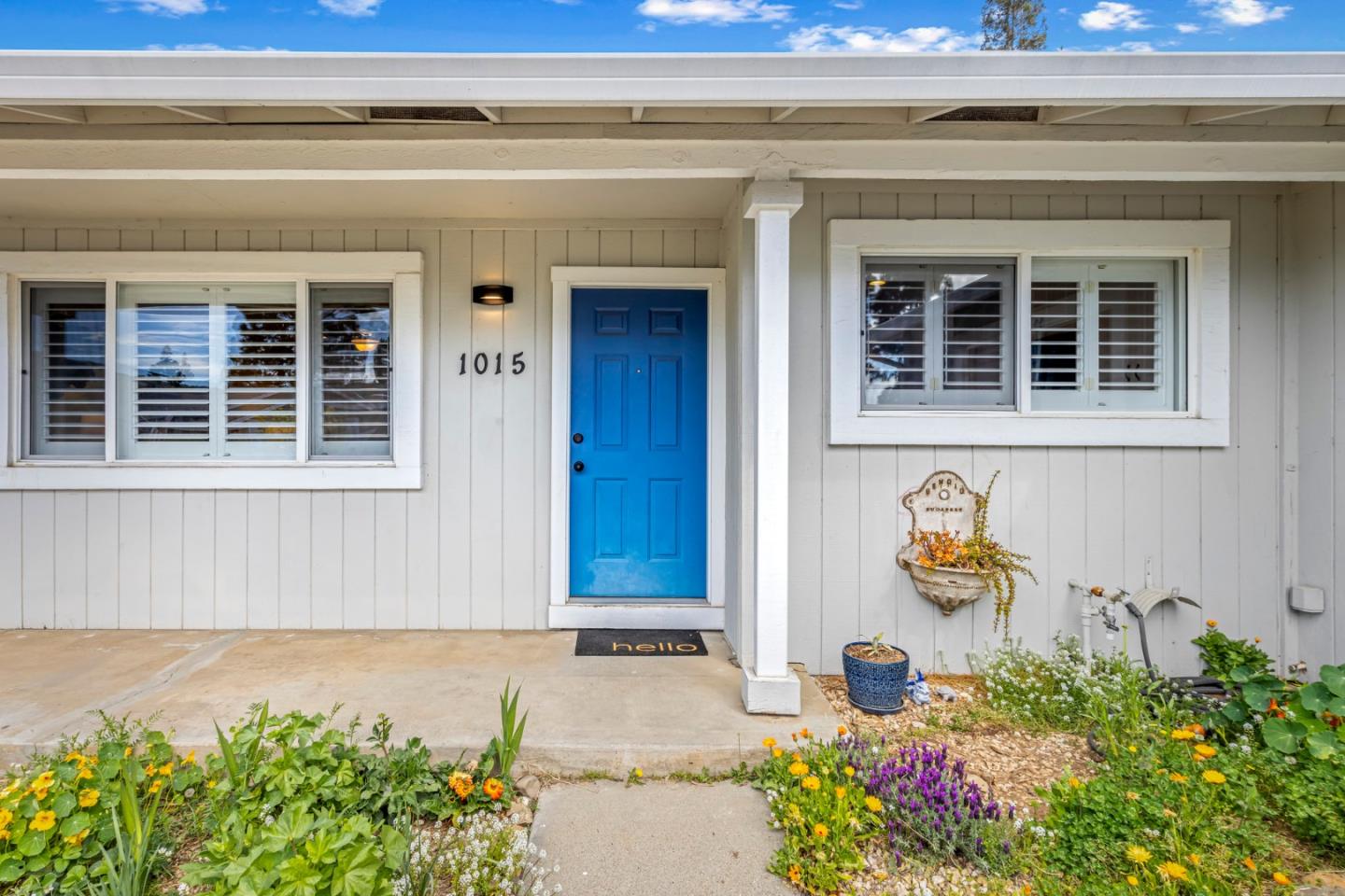 Detail Gallery Image 2 of 54 For 1015 Primrose Ln, Gilroy,  CA 95020 - 3 Beds | 2 Baths