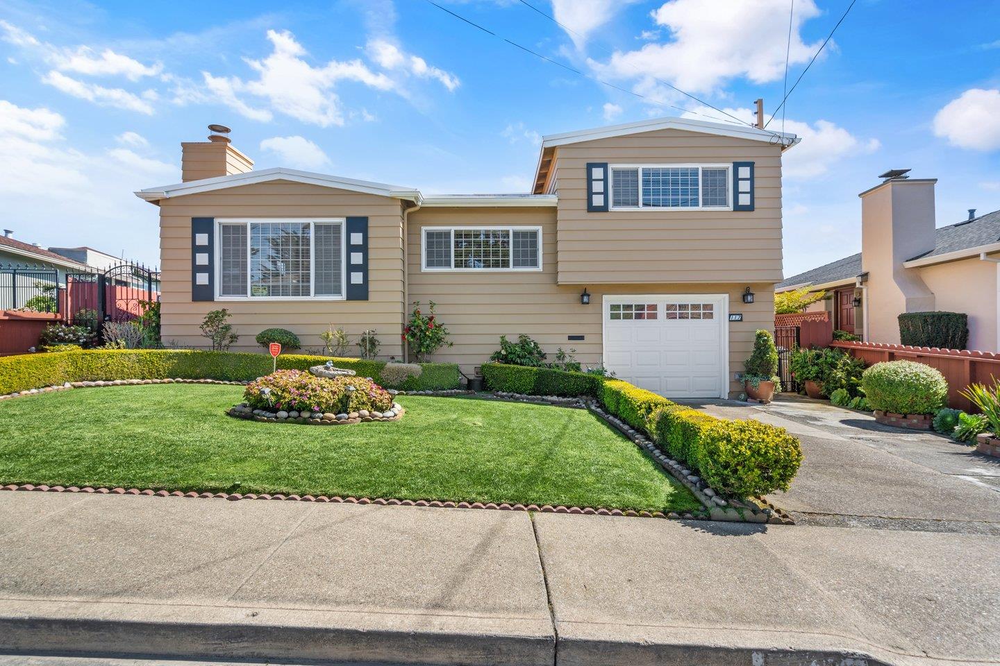 Detail Gallery Image 2 of 24 For 117 Dundee Dr, South San Francisco,  CA 94080 - 3 Beds | 1/1 Baths