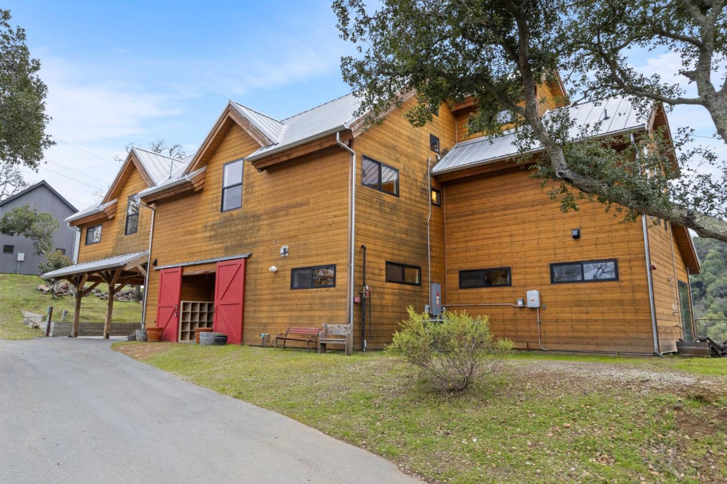 Detail Gallery Image 2 of 60 For 13925 Sheila Ave, Morgan Hill,  CA 95037 - 4 Beds | 2/1 Baths
