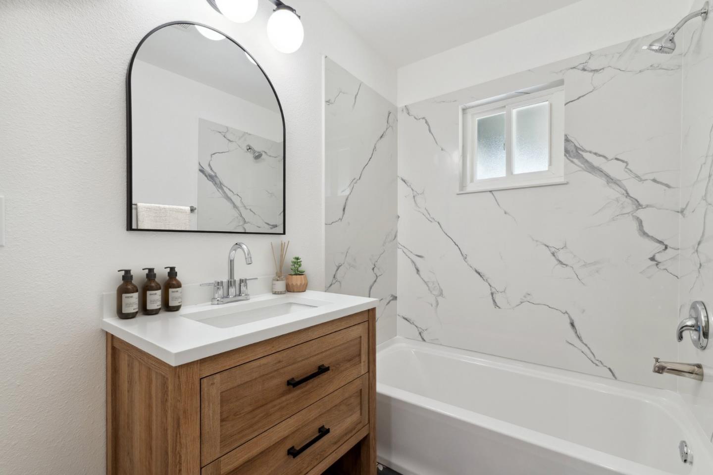 Detail Gallery Image 10 of 19 For 1826 Gulfstream Dr, Modesto,  CA 95350 - 3 Beds | 2 Baths