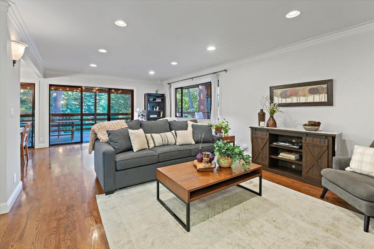 Detail Gallery Image 12 of 38 For 26145 Pierce Rd, Los Gatos,  CA 95033 - 3 Beds | 2/1 Baths