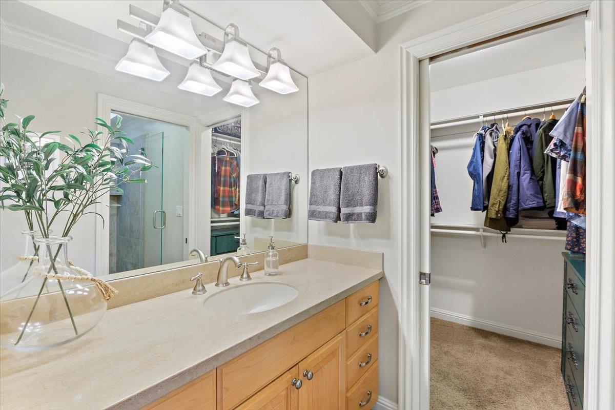 Detail Gallery Image 18 of 38 For 26145 Pierce Rd, Los Gatos,  CA 95033 - 3 Beds | 2/1 Baths