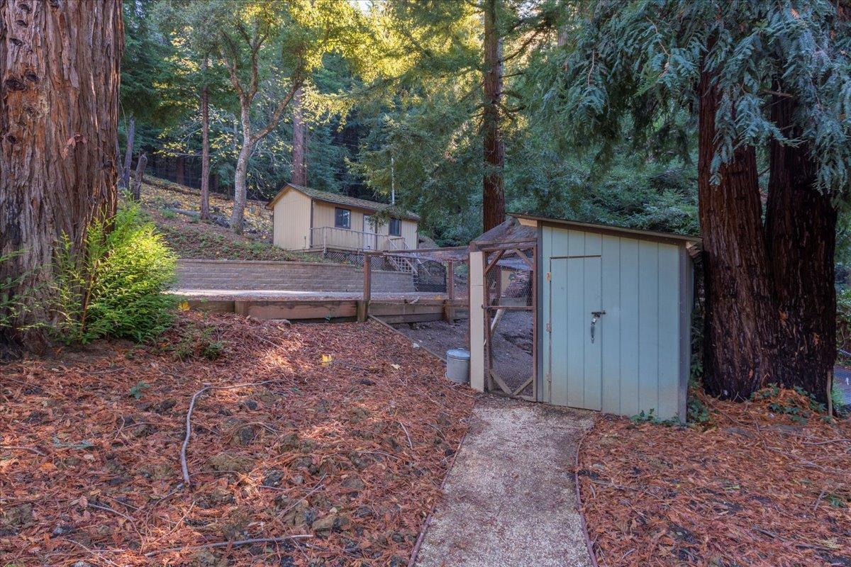 Detail Gallery Image 35 of 38 For 26145 Pierce Rd, Los Gatos,  CA 95033 - 3 Beds | 2/1 Baths