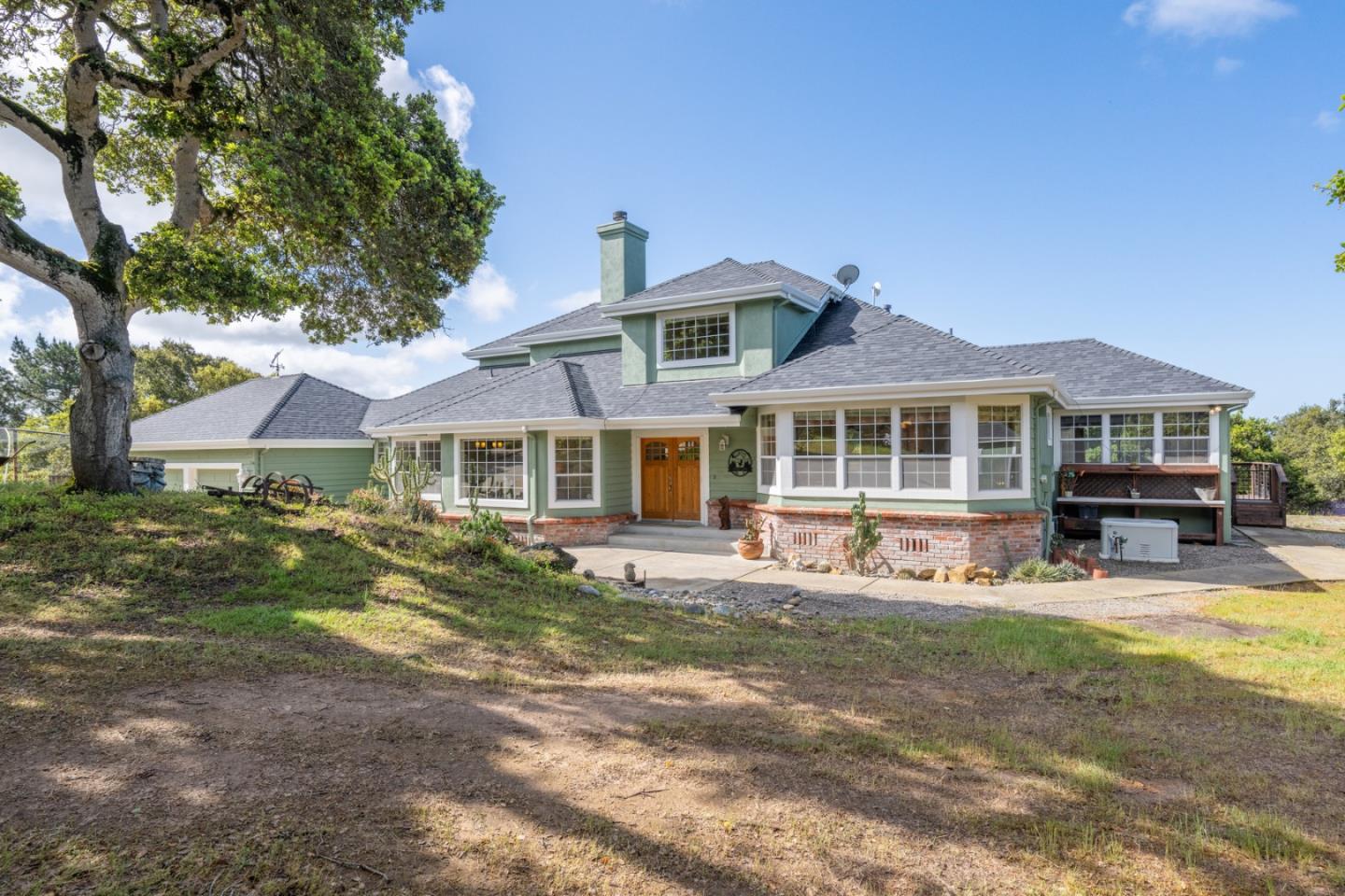 Detail Gallery Image 13 of 52 For 378 Crazy Horse Canyon Road, Salinas,  CA 93907 - 4 Beds | 3/1 Baths