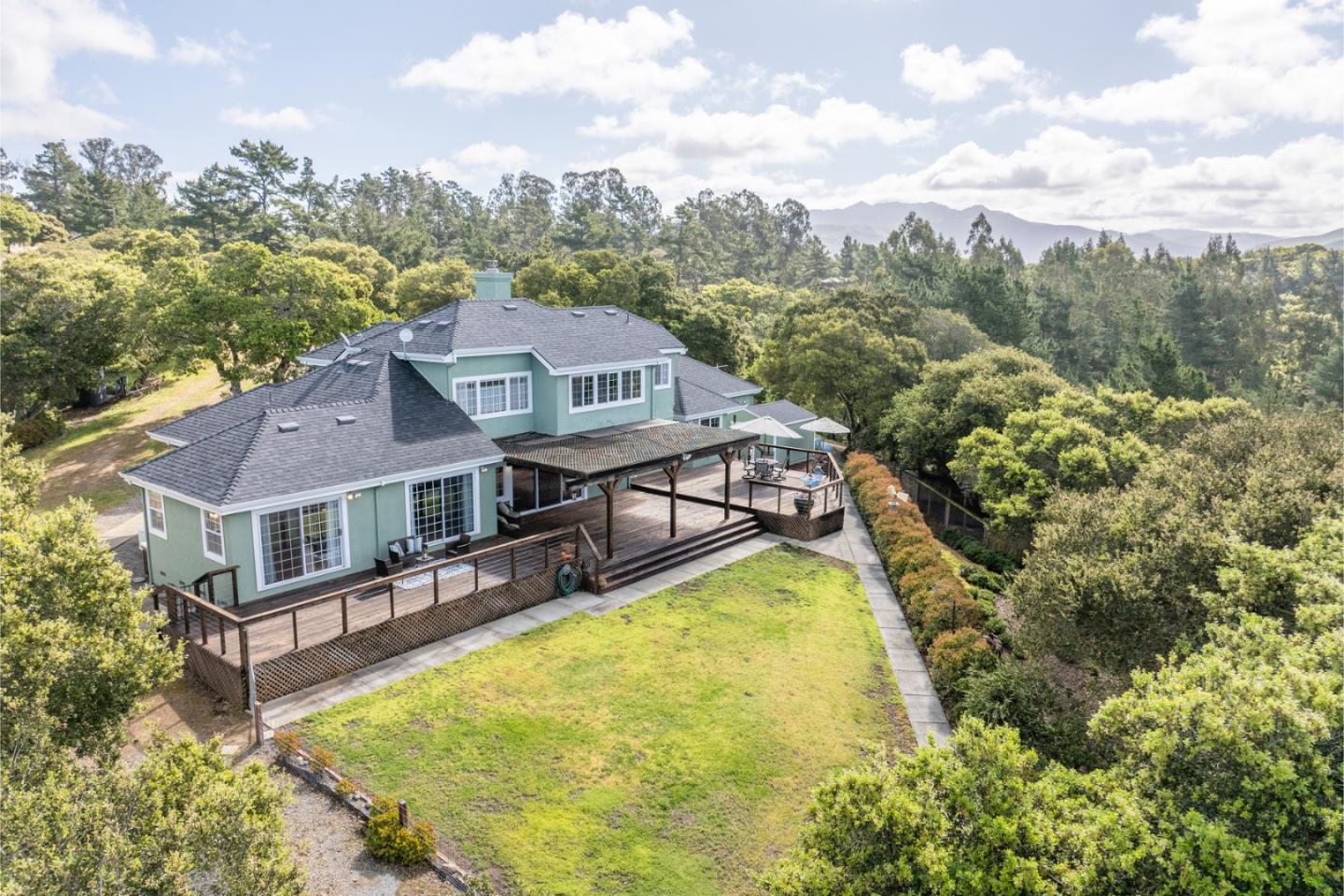Detail Gallery Image 6 of 52 For 378 Crazy Horse Canyon Road, Salinas,  CA 93907 - 4 Beds | 3/1 Baths