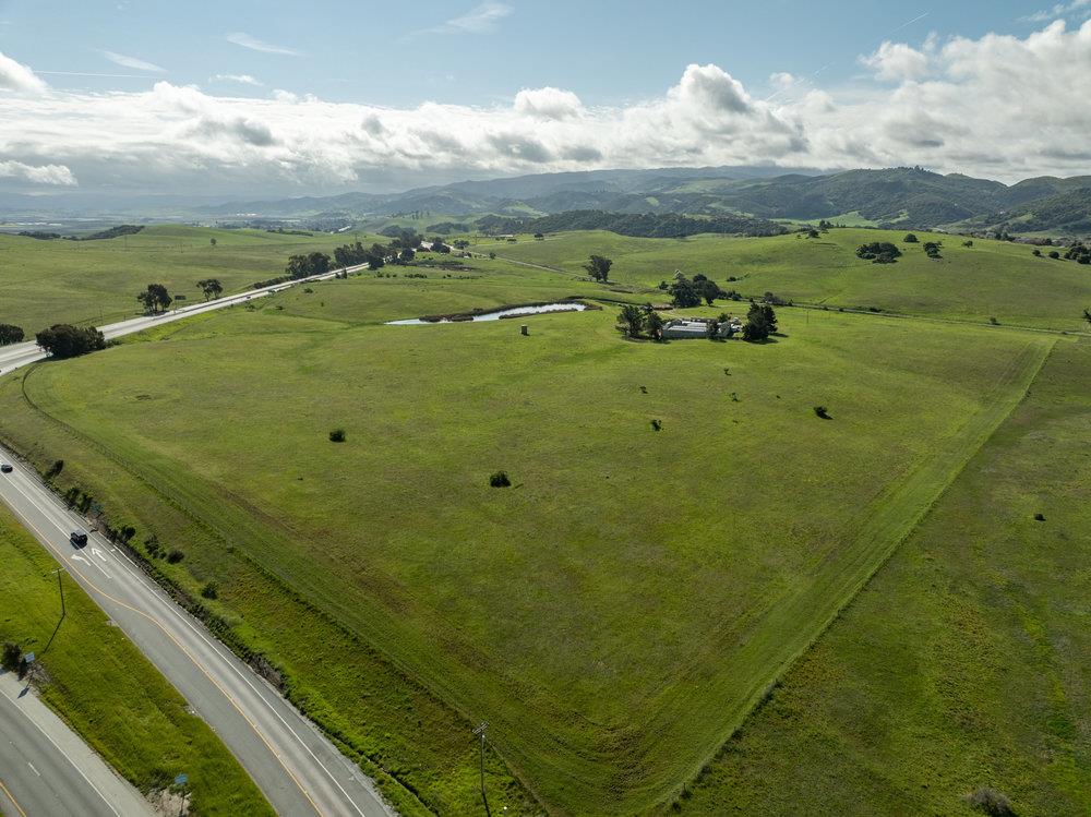 Detail Gallery Image 10 of 30 For 600 Rocks Rd, San Juan Bautista,  CA 95045 - 2 Beds | 2 Baths