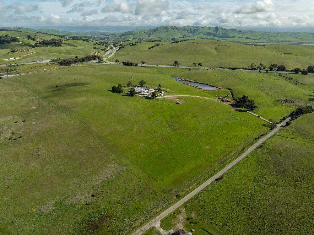 Detail Gallery Image 12 of 30 For 600 Rocks Rd, San Juan Bautista,  CA 95045 - 2 Beds | 2 Baths