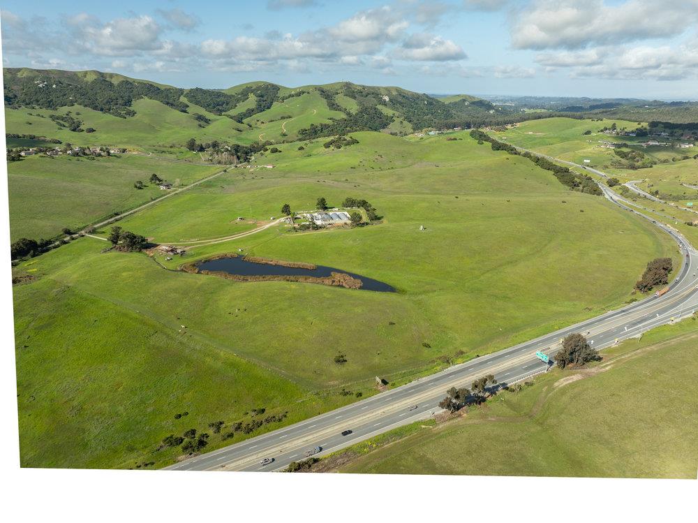 Detail Gallery Image 2 of 30 For 600 Rocks Rd, San Juan Bautista,  CA 95045 - 2 Beds | 2 Baths