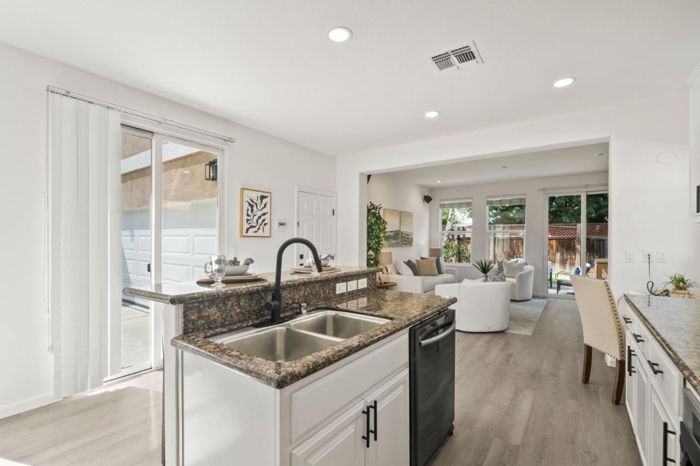 property-img